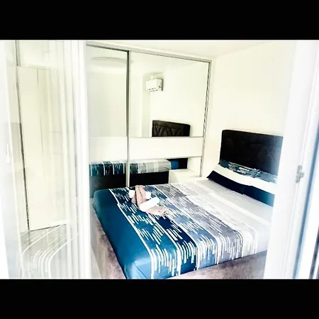 아파트 With Swimming Pool Lagotto 트로기르